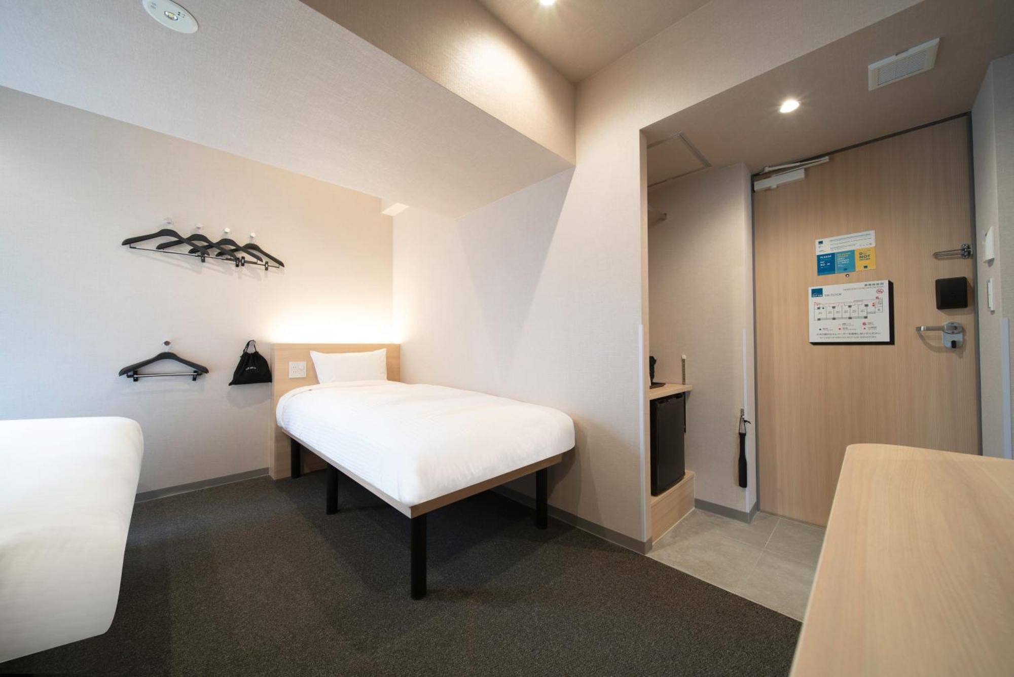 Hop Inn Tokyo Ueno Zewnętrze zdjęcie